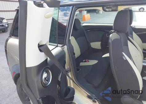 2009 Mini Cooper S Clubman from USA, damaged, VIN WMWMM33549TP74789